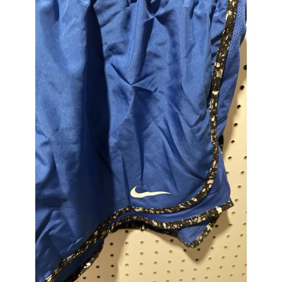 Nike Dri-FIT Women’s Running Shorts – Blue with Patterned Trim – Size Large - Picture 2 of 4